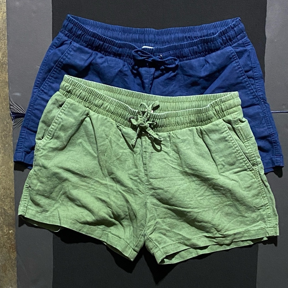 Amazon Essentials Athletic Shorts in Navy and Olive